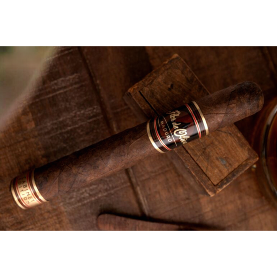  سيجار أوليفا فلور دي ماودورو إصدار الكابينت  | OLIVA FLOR DE MADURO CABINET EDITION